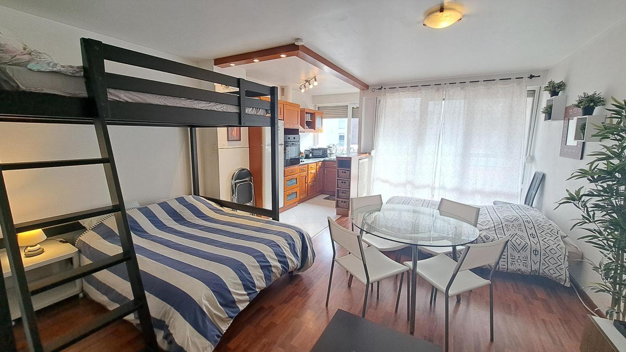 Studio Cosy 33 M² Limite Lyon. Parking Privatif. 브론 외부 사진